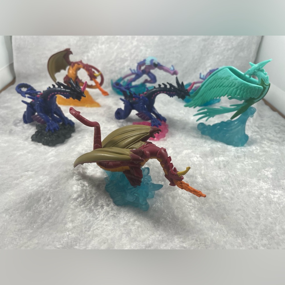 Lot of 7 Bakugan Battle Brawlers Figurine Set